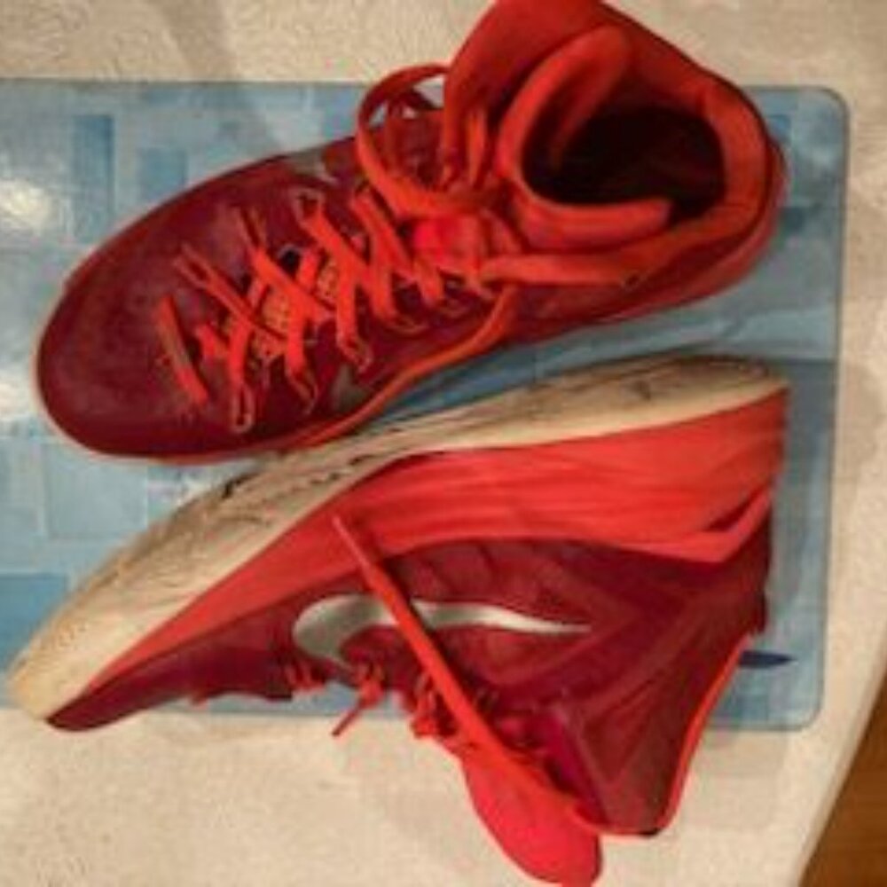 Men's red NIke athletic/B-Ball shoes size 12. Used in decent condition. - Picture 6 of 7